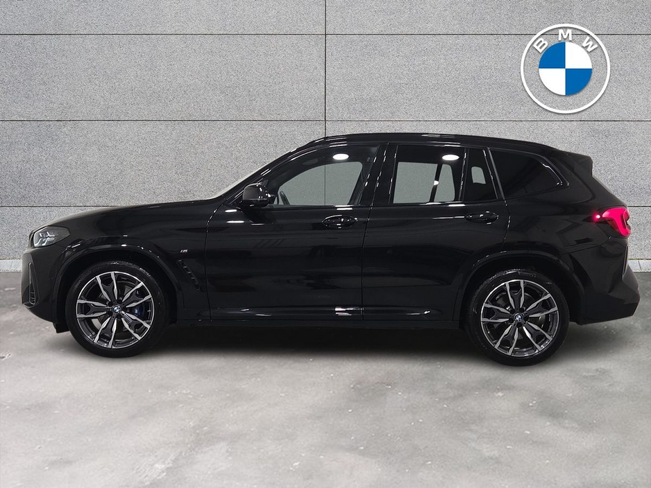 2023 BMW X3 - image 3