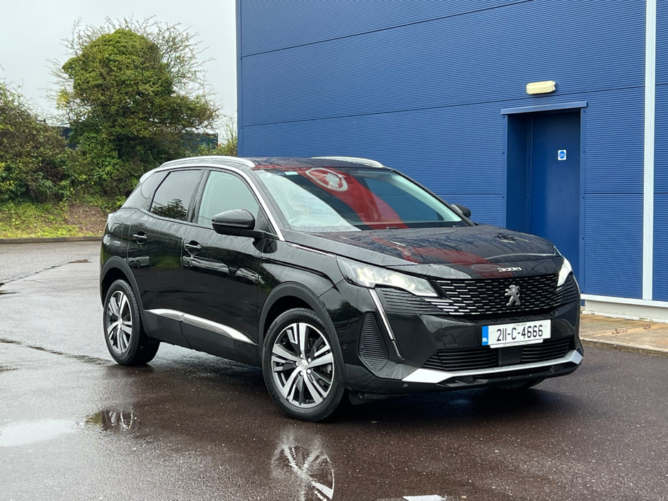 2021 Peugeot 3008 - image 2