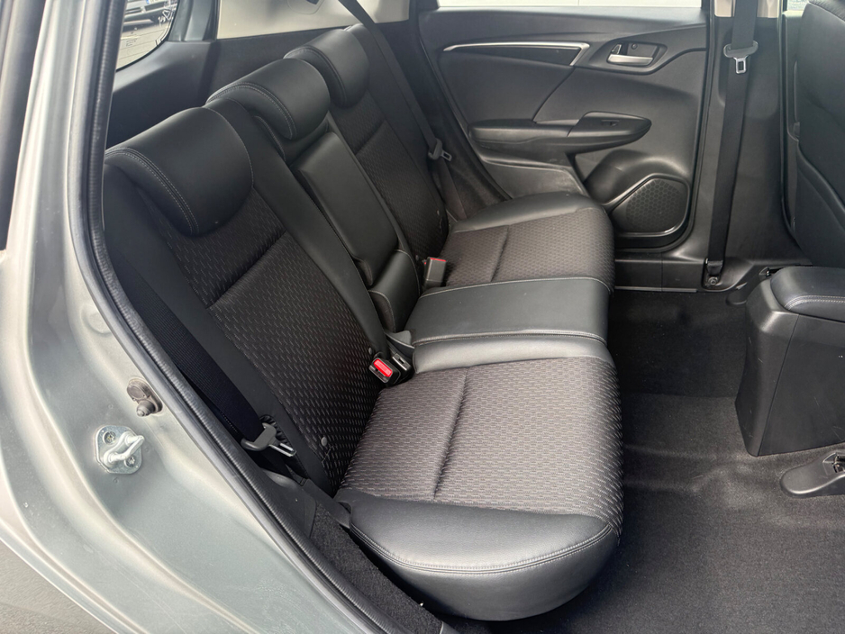 2016 Honda Jazz - image 22