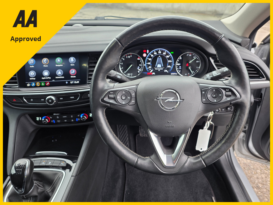 2022 Opel Insignia - image 20