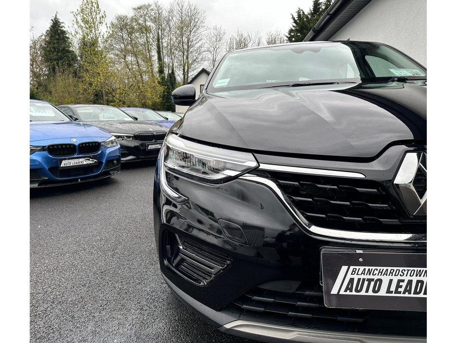 2023 Renault Arkana - image 12