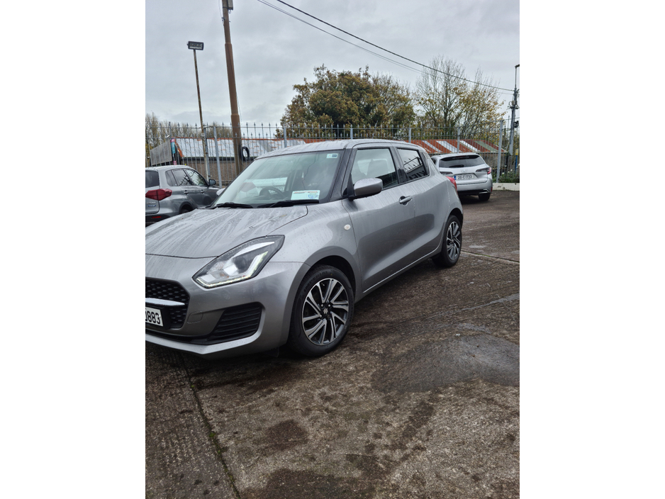 2024 Suzuki Swift - image 2