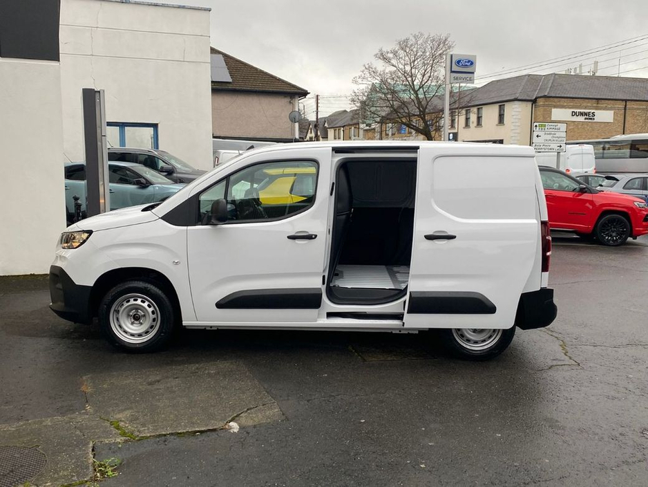 2025 Fiat Doblo SWB 1.5 100HP 650KG 4DR €21,450