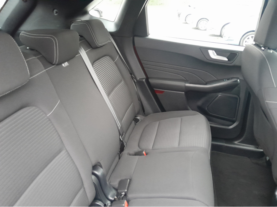 2023 Ford Kuga - image 24