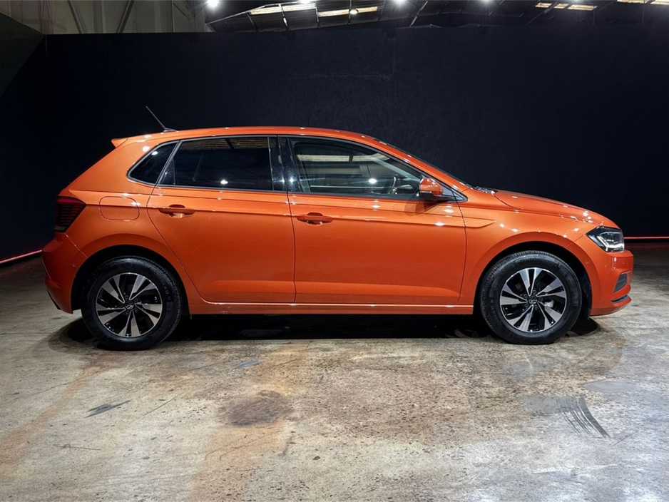 2022 Volkswagen Polo - image 4