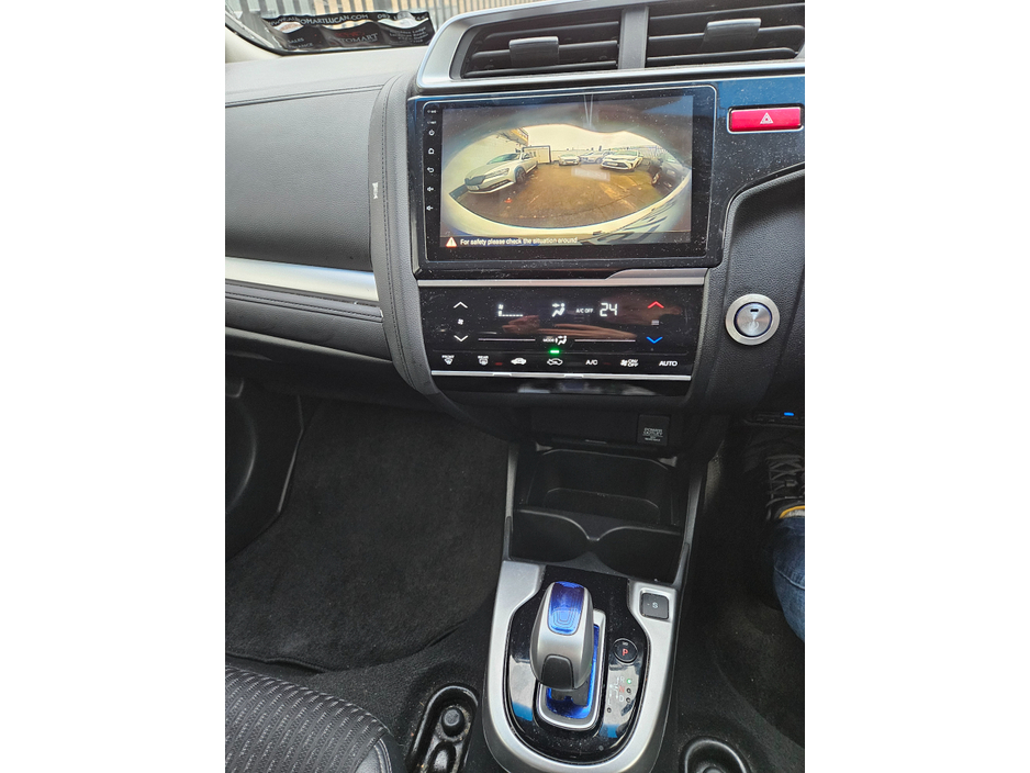 2015 Honda Fit DAA-GP5 HYBRID 5DR AUTO €9,950