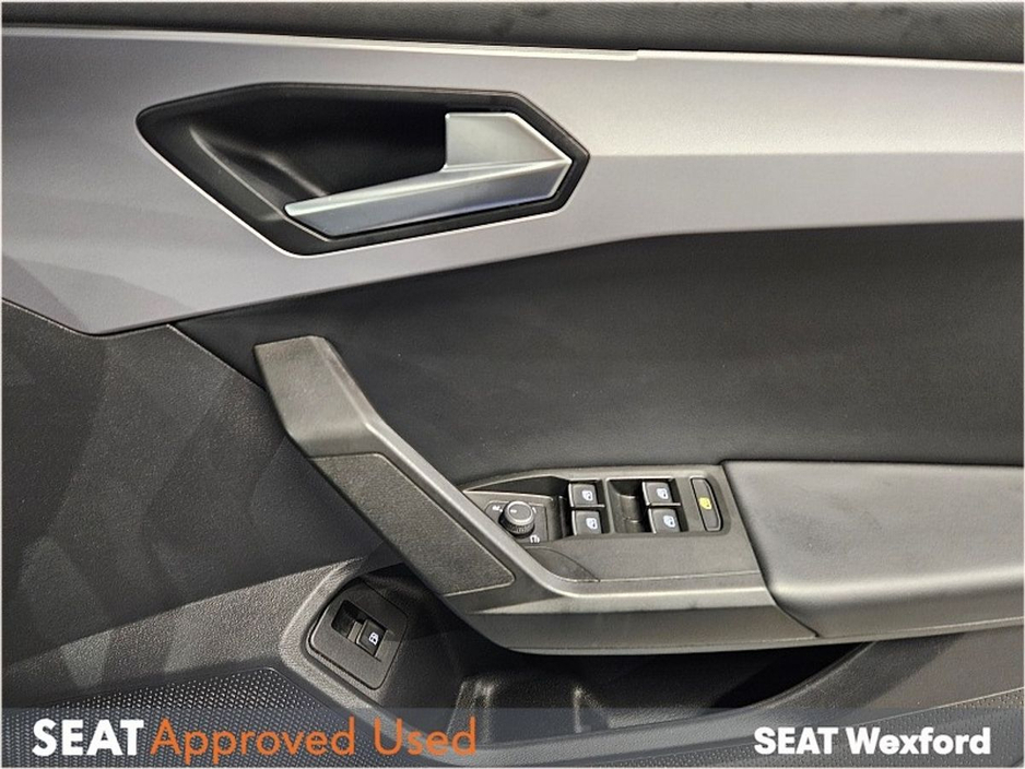 2022 SEAT Leon e-Hybrid 204hp DSG FR €361 Per Month €24,975