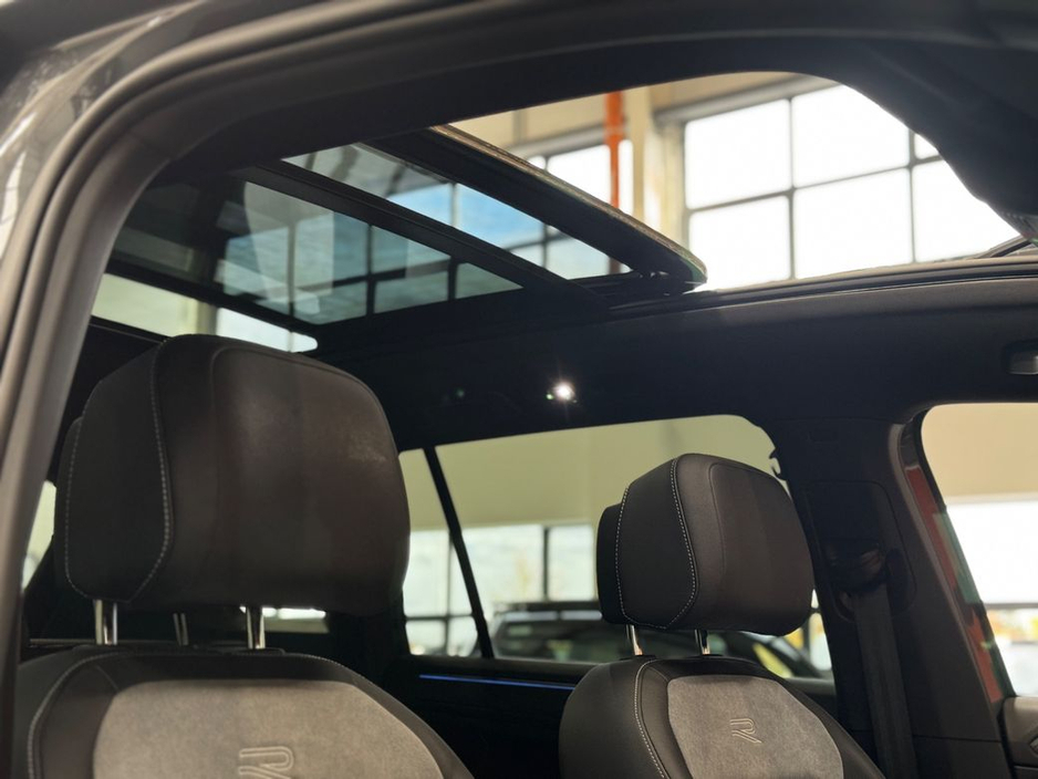 2024 Volkswagen Tiguan - image 16