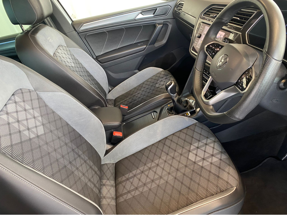 2024 Volkswagen Tiguan - image 14