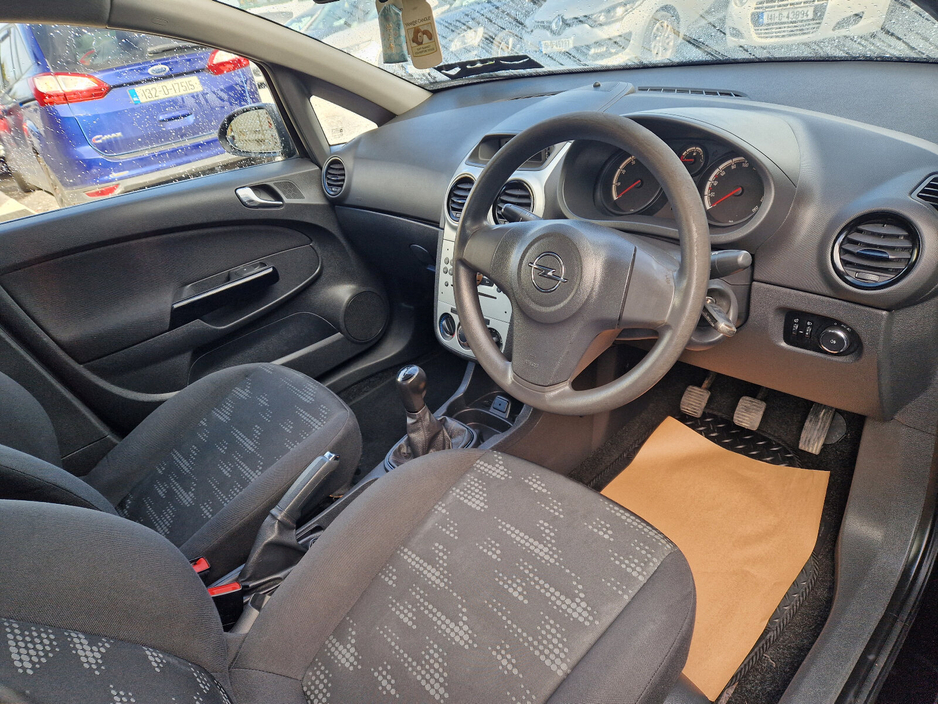 2014 Opel Corsa - image 11
