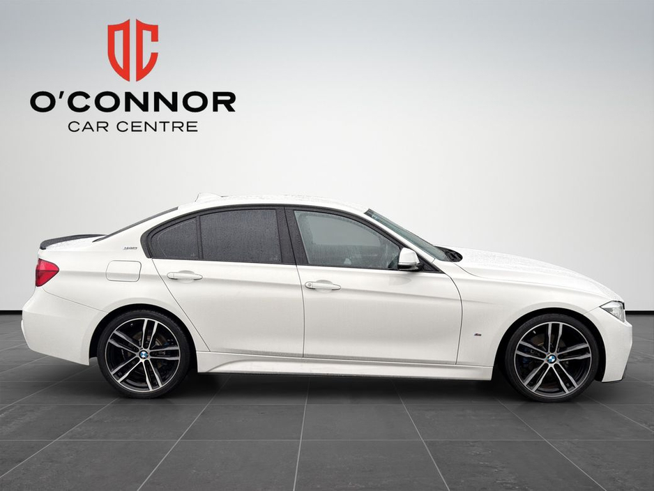 2018 BMW 3 Series “Charges at night, turns heads by day" €23,888