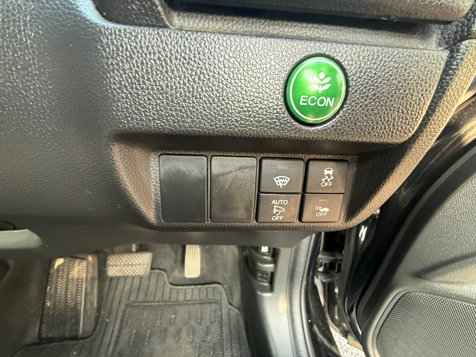 2017 Honda Fit - image 19