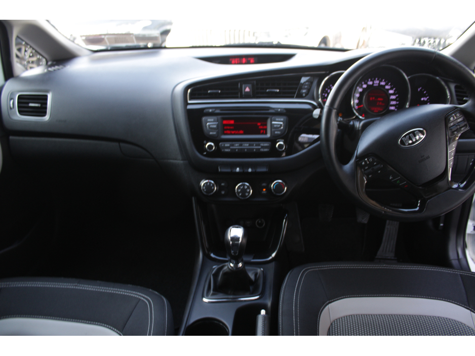 2016 Kia Ceed - image 16