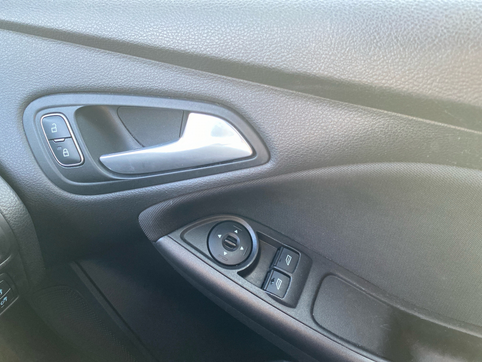 2018 Ford Focus ST-Line 1.0 125BHP... Camera €15,500