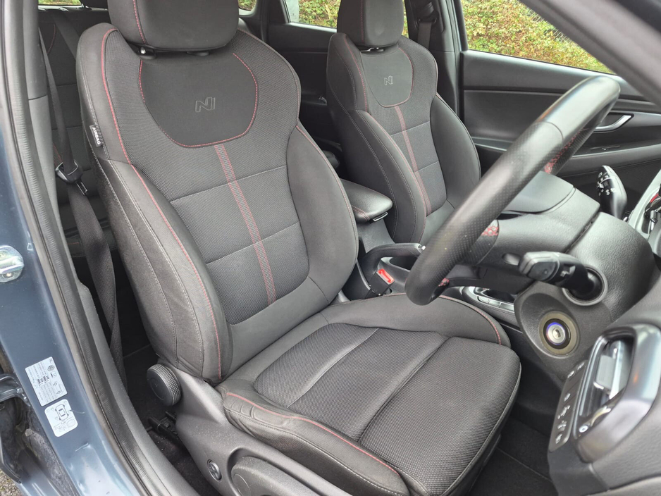 2022 Hyundai i30 - image 19