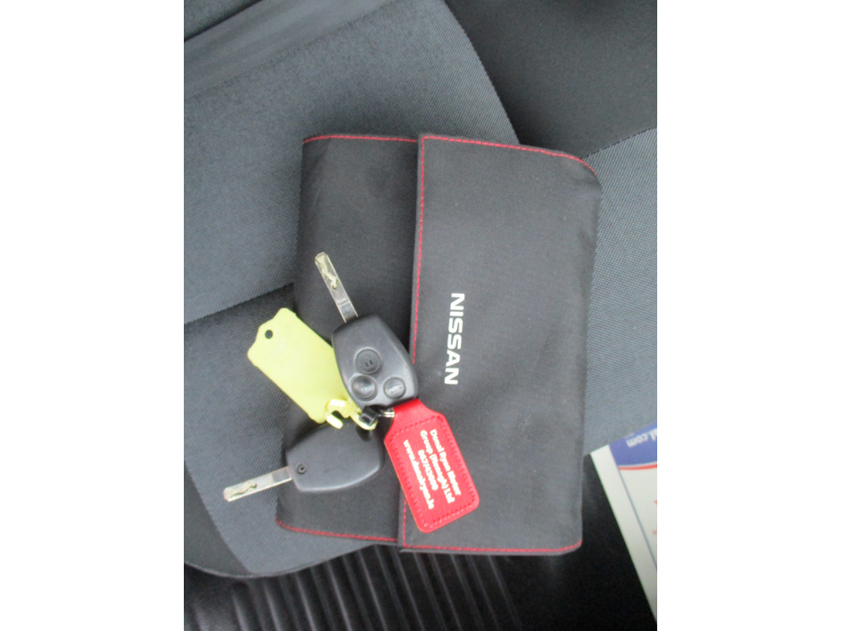 2021 Nissan NV400 - image 24