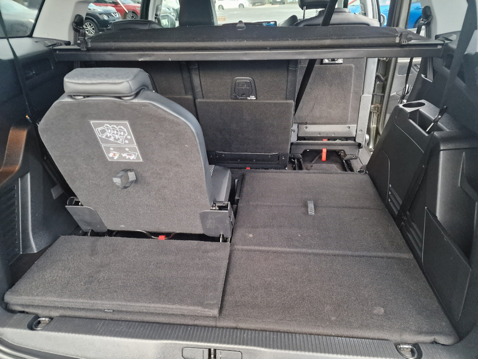 2019 Peugeot 5008 Allure 7SEATS 1.5 Blue HDI 130 4D €20,950