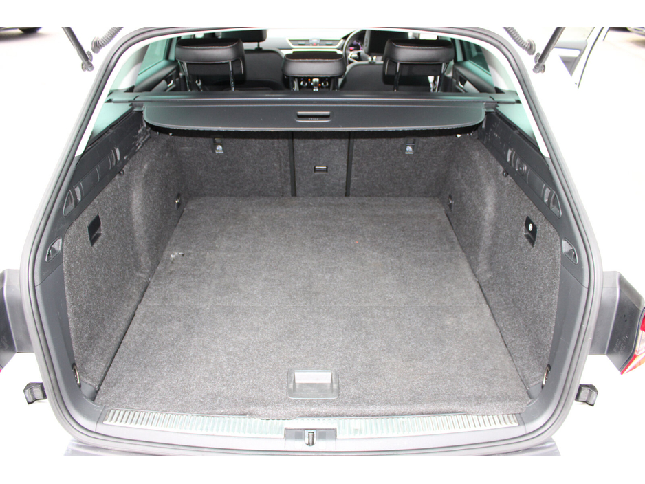 2021 Skoda Superb - image 13