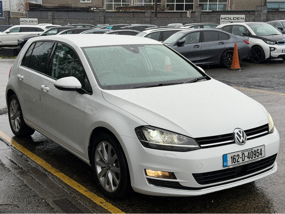 2016 Volkswagen Golf - image 5