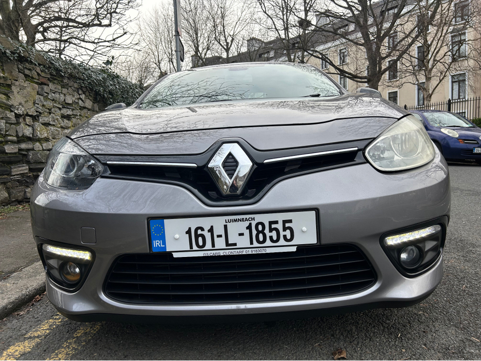 2016 Renault Fluence - image 2