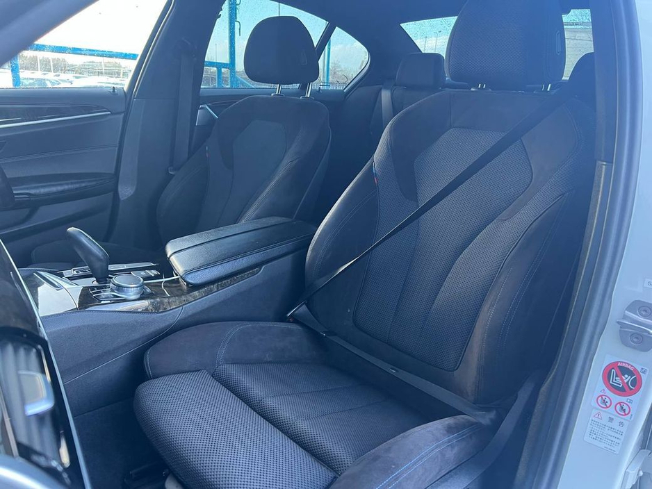 2017 BMW 5 Series 523d M-SPORT COMPETITION 2.0 AUTO // SERVICE HISTORY // FOUR-WHEEL-STEERING // 360 PARKING AID €24,950