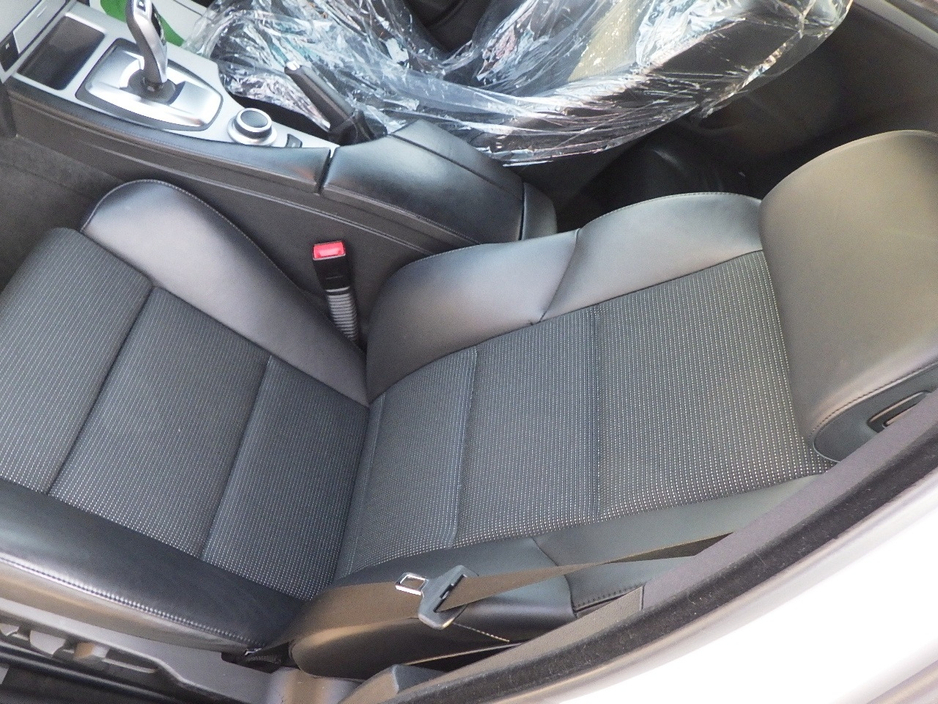 2009 BMW 5 Series - image 10