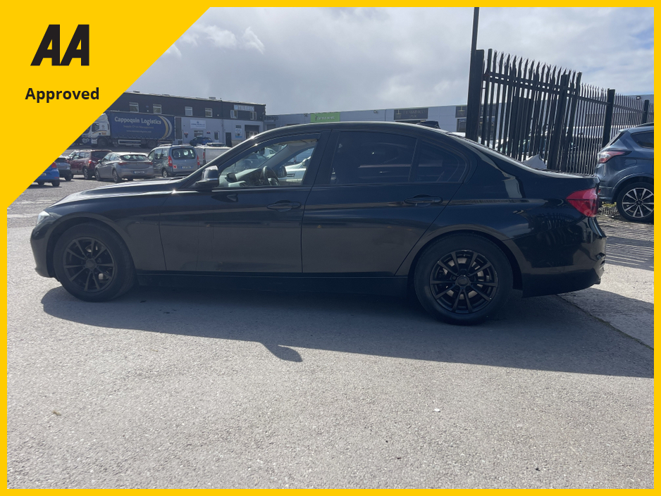 2015 BMW 3 Series - image 14