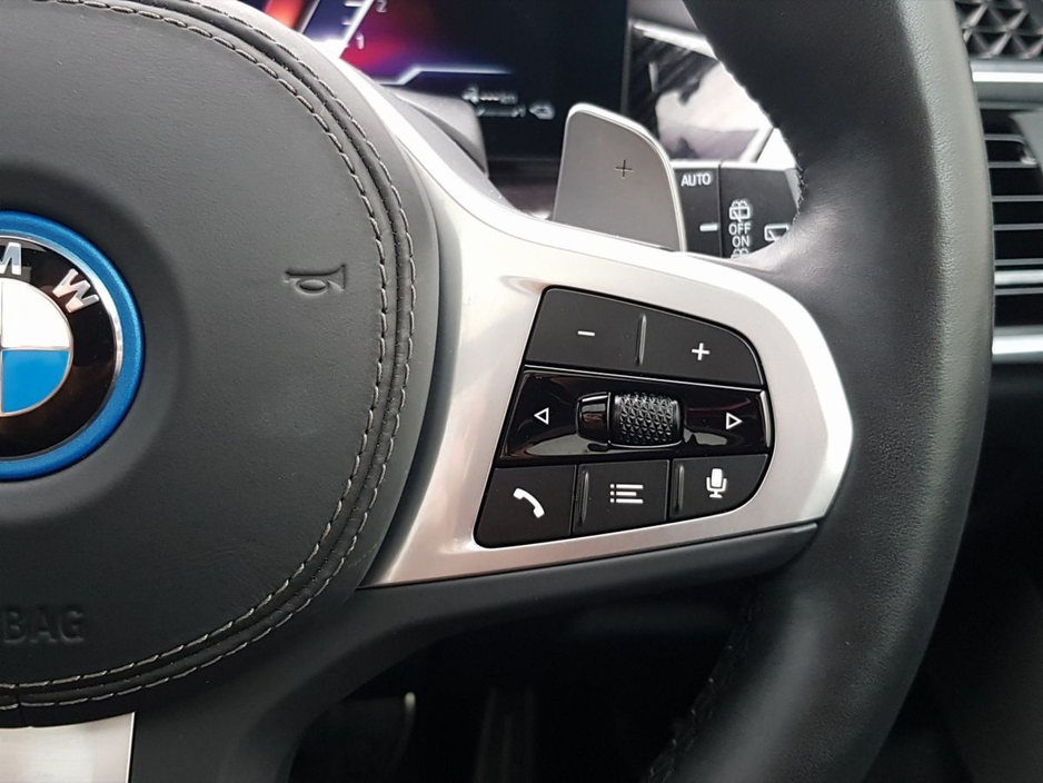 2025 BMW X5 - image 16