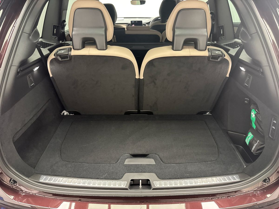 2026 Volvo XC90 - image 9