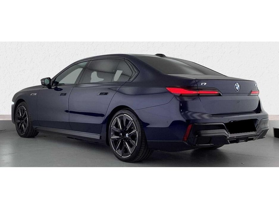 2024 BMW i7 - image 4