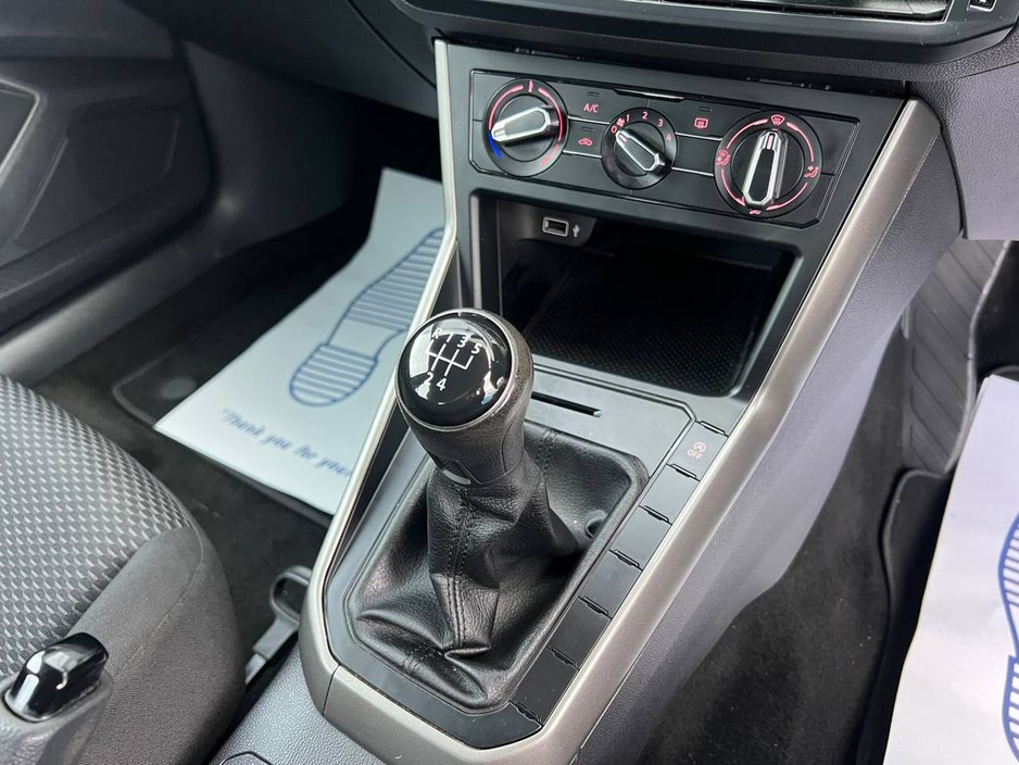 2018 Volkswagen Polo - image 11