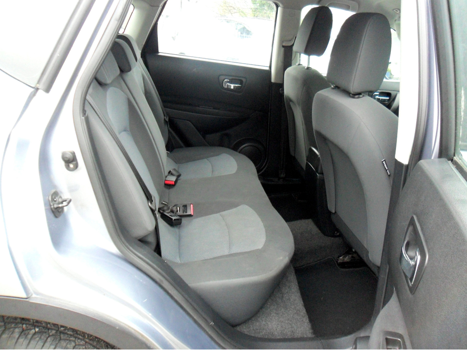 2013 Nissan Qashqai - image 11