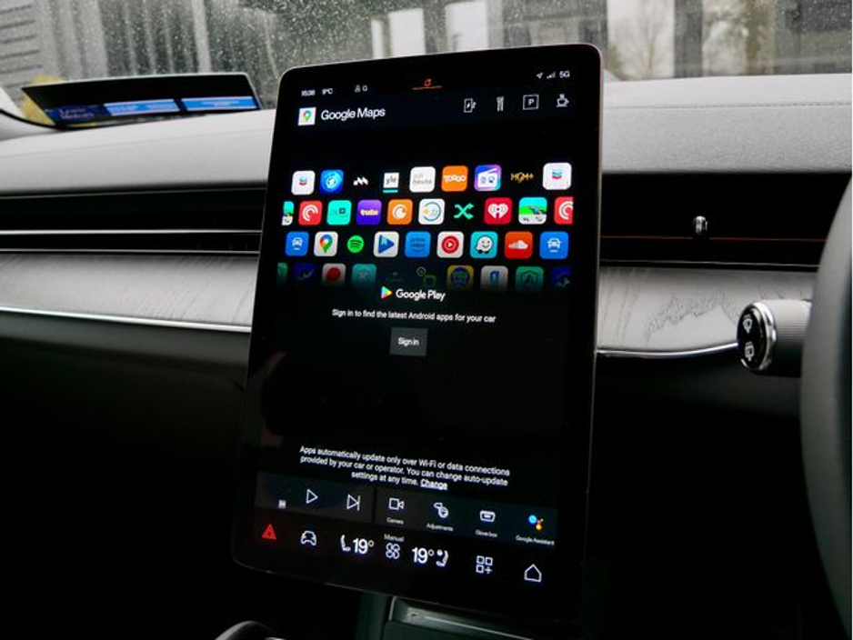 2024 Polestar 3 - image 27