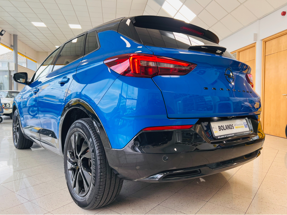2023 Opel Grandland - image 21