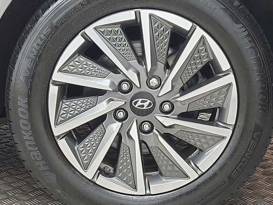 2020 Hyundai Ioniq - image 15