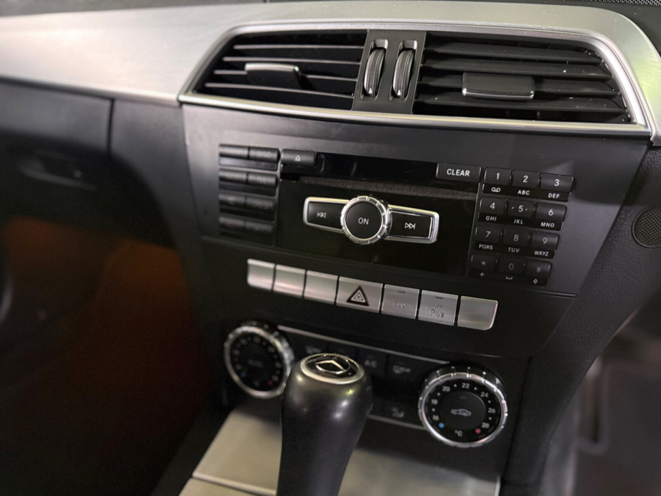 2012 Mercedes-Benz C Class - image 26