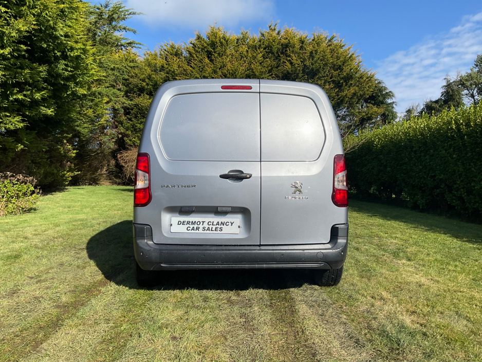 2019 Peugeot Partner - image 7