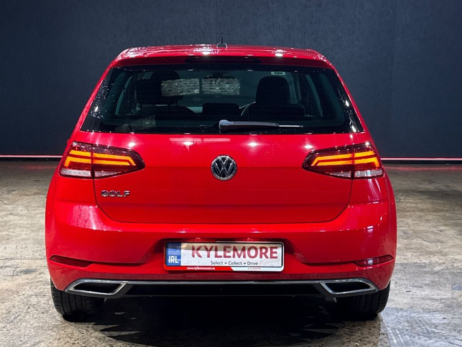 2018 Volkswagen Golf - image 4