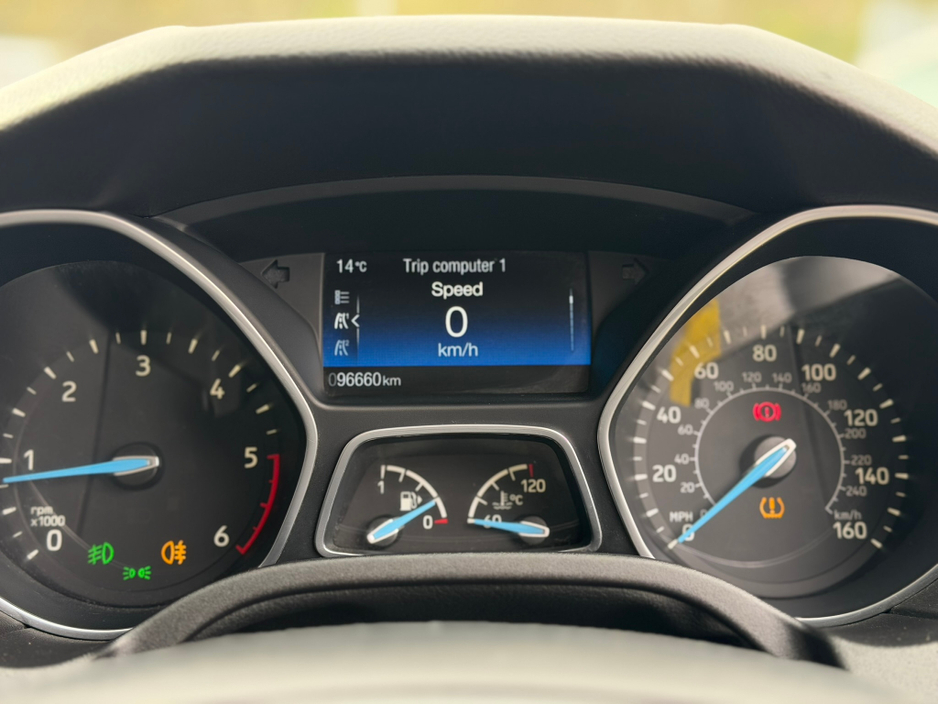 2016 Ford Focus - image 21