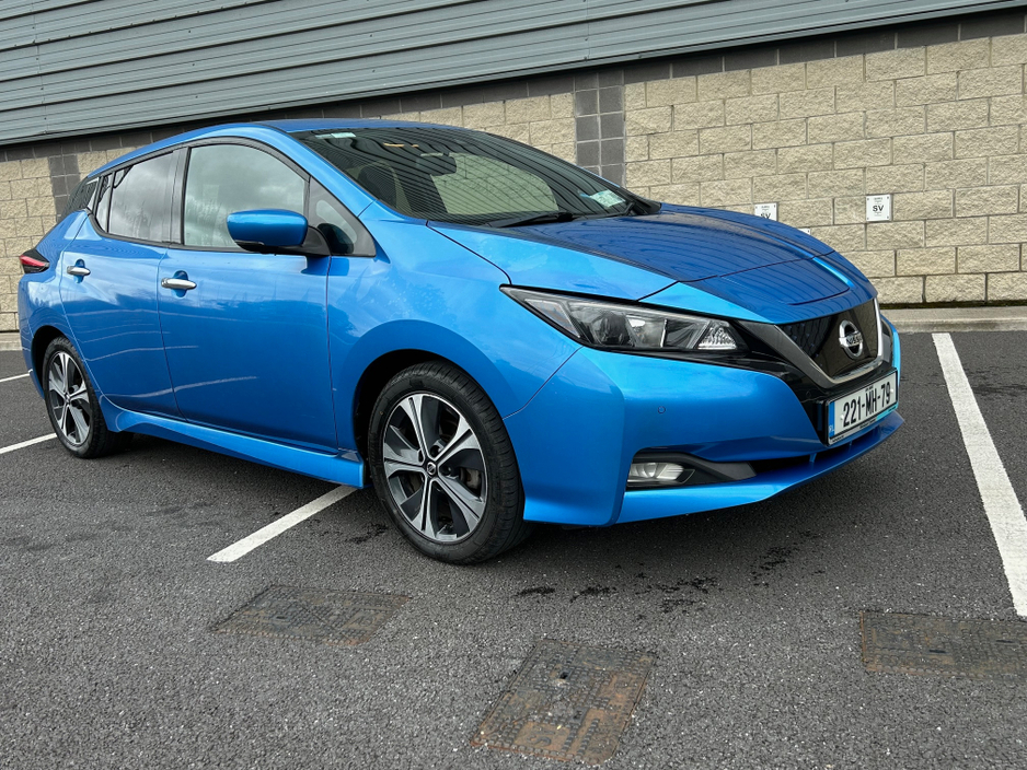 2022 Nissan Leaf - image 12