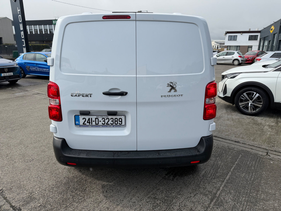 2024 Peugeot Expert - image 3