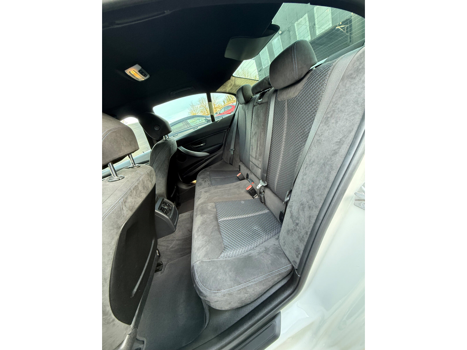 2014 BMW 3 Series  €14,995