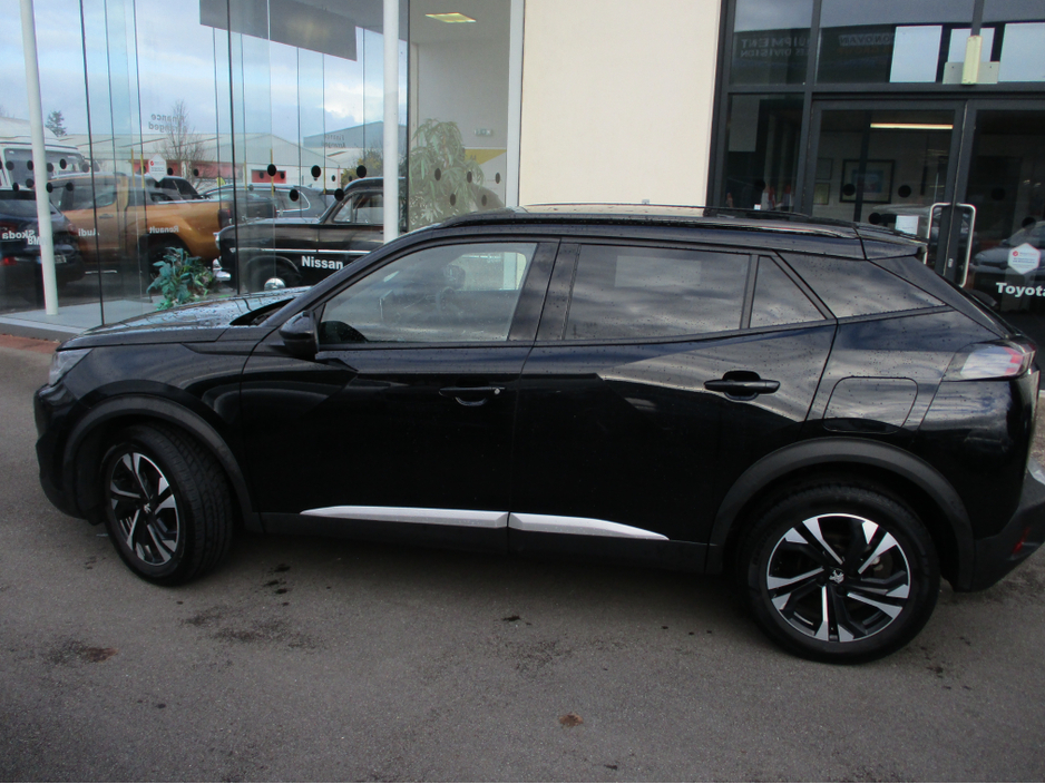 2023 Peugeot 2008 - image 8