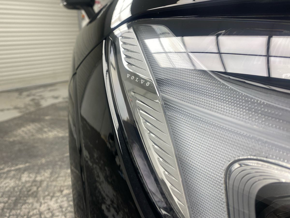 2026 Volvo XC60 - image 8