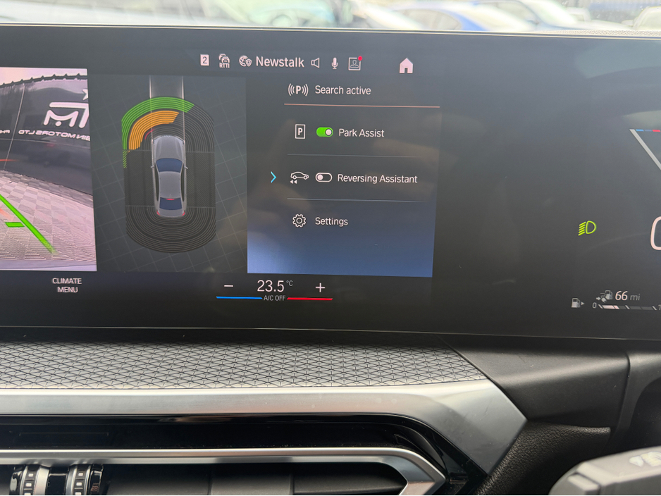 2023 BMW 3 Series - image 20