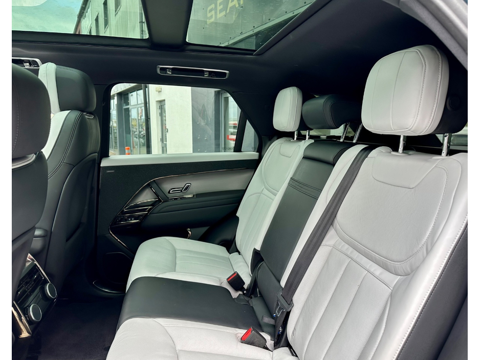 2023 Land Rover Range Rover Sport - image 17