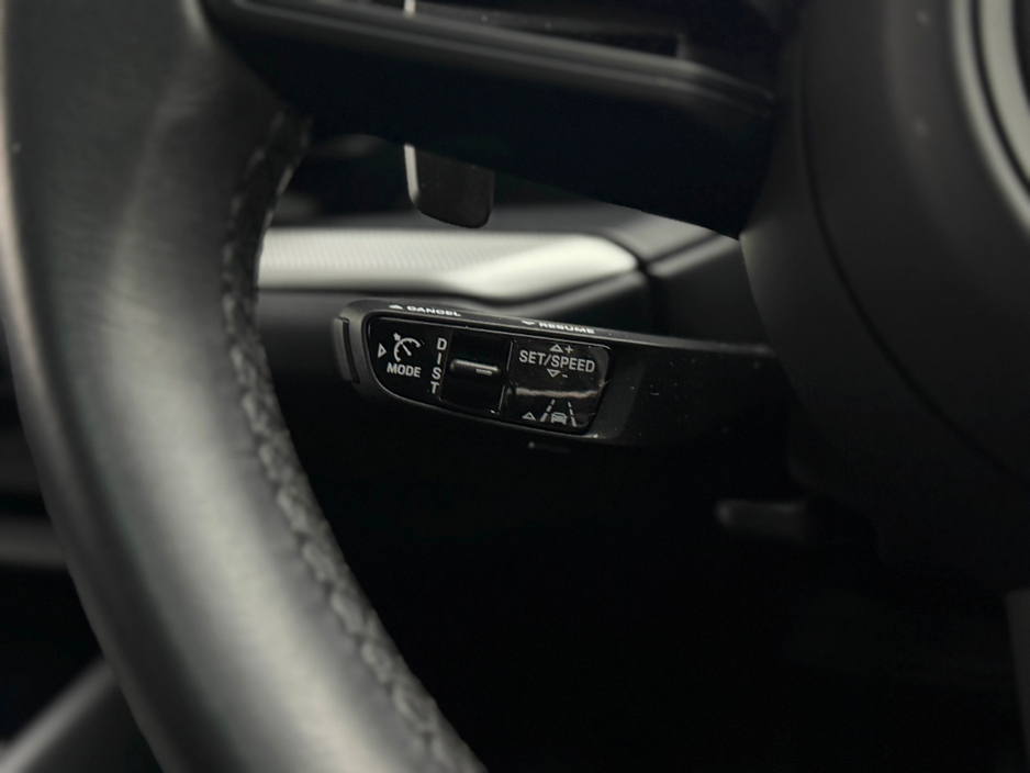 2024 Porsche Cayenne - image 27