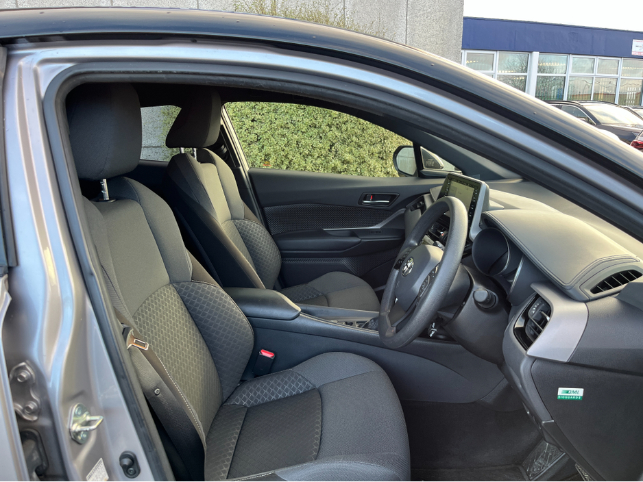 2020 Toyota C-HR S HYBRID AUTOMATIC 1.8 PETROL //ADAPTIVE CRUISE CONTROL//KEYLESS ENTRY//REVERSE CAMERA// €21,950