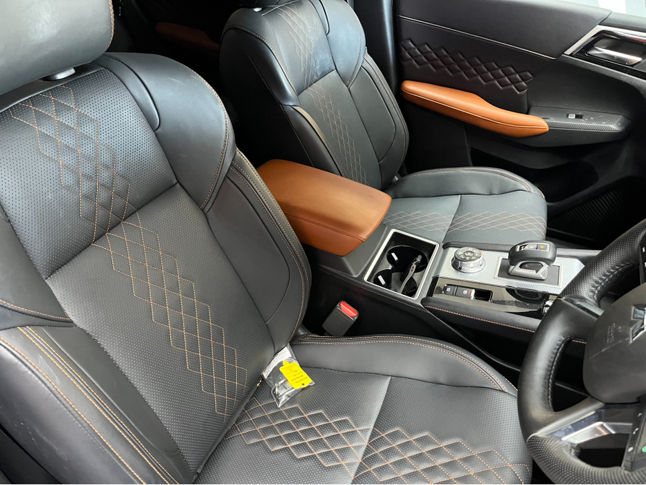 2024 Mitsubishi Outlander - image 12