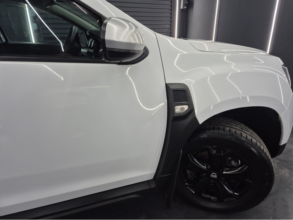 2019 Dacia Duster - image 3